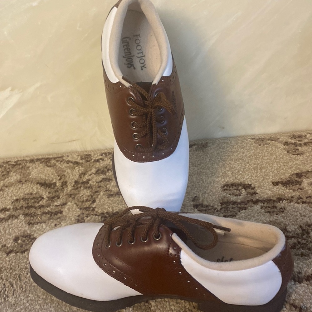 FootJoy Greenjoy Golf Shoes, white brown, size 7. Peeling on tongue. See photos.